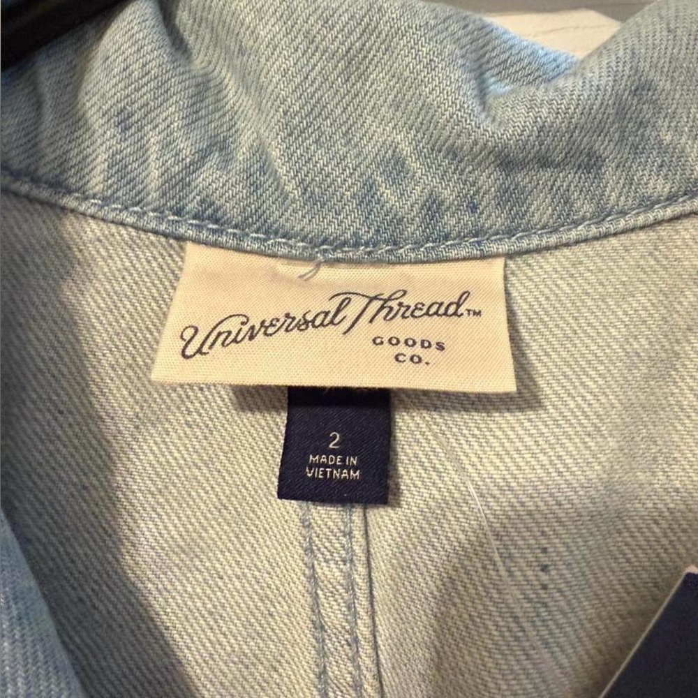 Universal Thread Denim Baggy Jumpsuit - Light Wash 2 - NWT - Picture 7 of 9